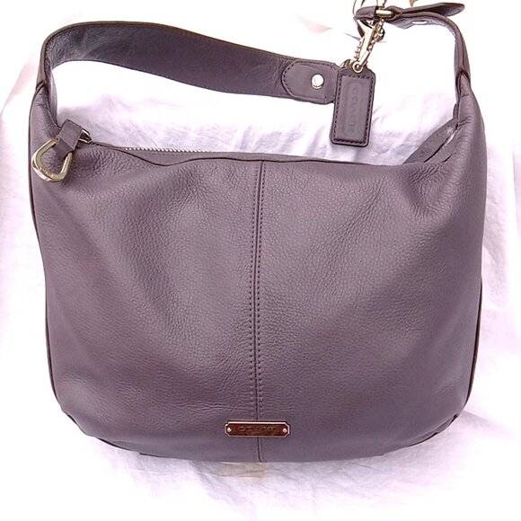 Coach Handbags - COACH Park Avery Pebbled Leather Lavendar Shoulder Bag EUC